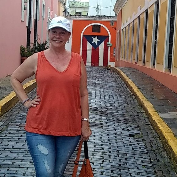 Meet your Posher, Karin - Picture 5 of 6